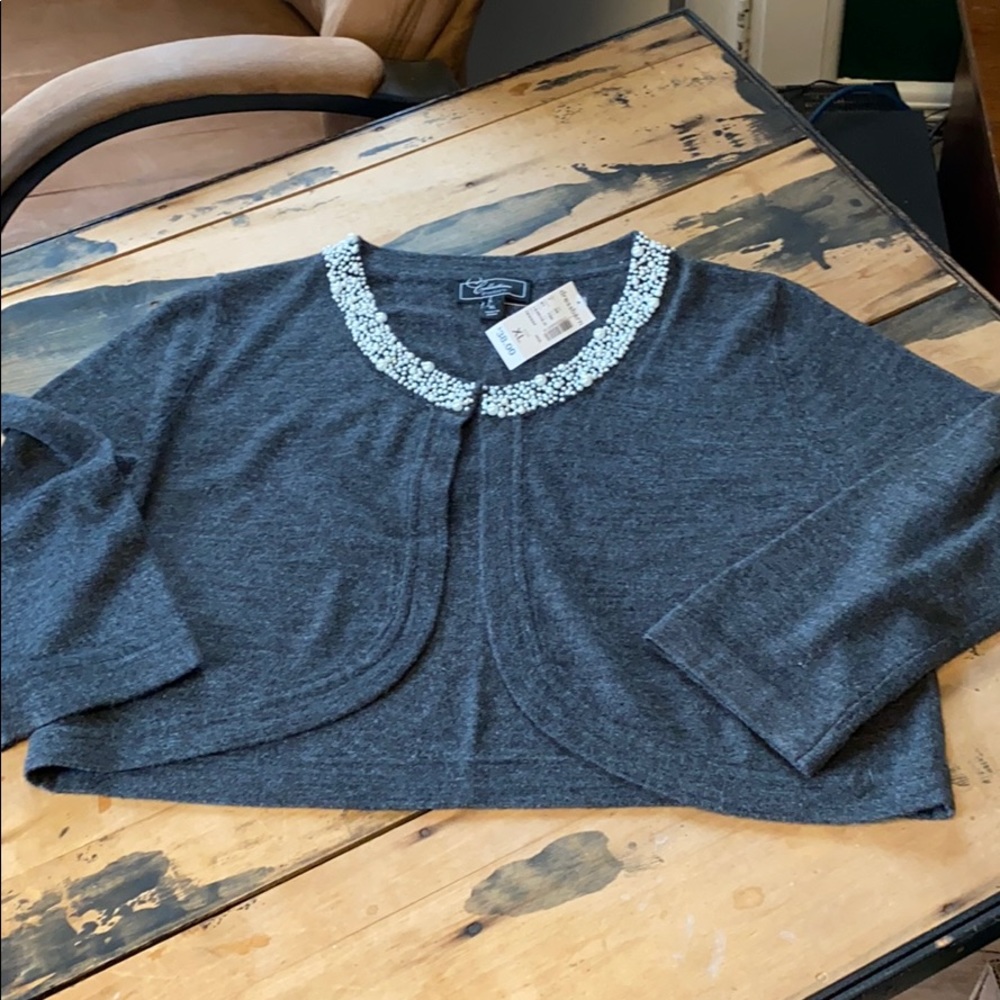 Pearl neck Shrug, size L